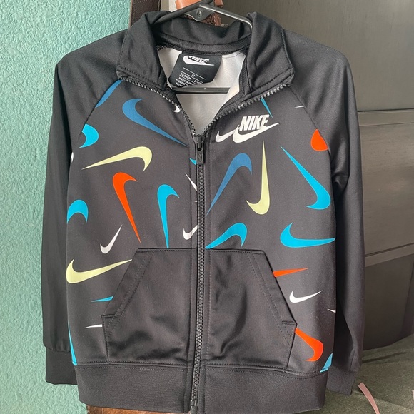 Nike jacket - Picture 1 of 1